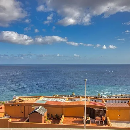 アパート In With Stunning Sea Views *