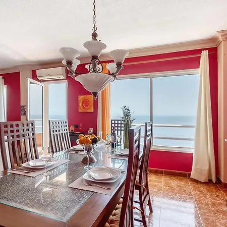 アパート In With Stunning Sea Views *